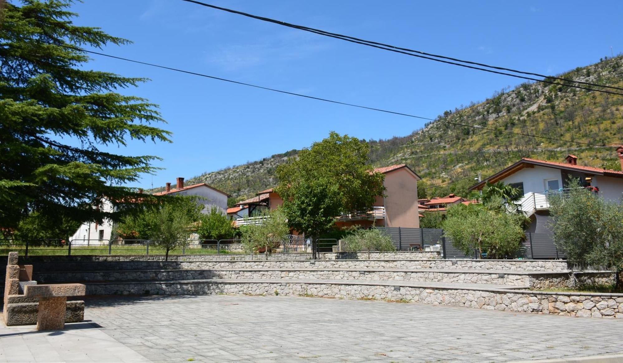 Vila Borealis Komen Εξωτερικό φωτογραφία